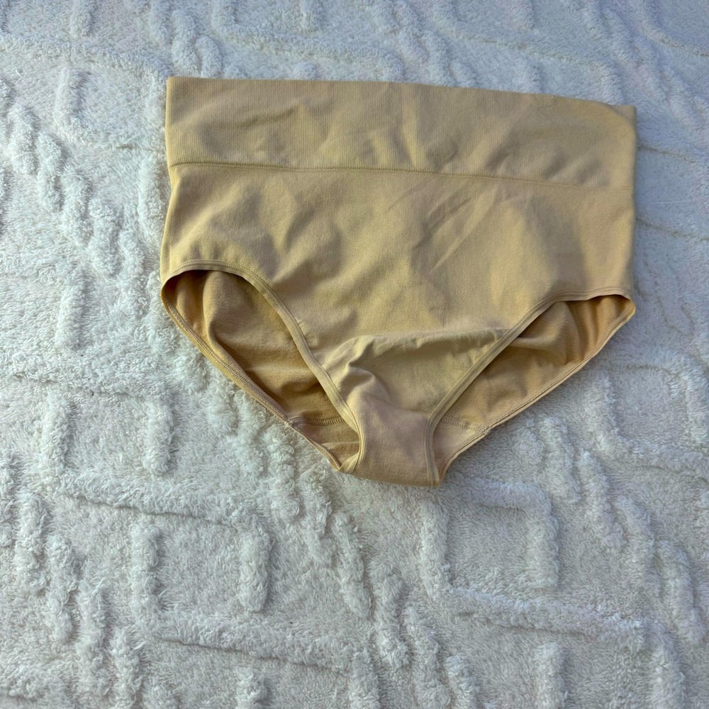 Cacique the slimmer high waist brief beige tummy control panties shapers 22-24